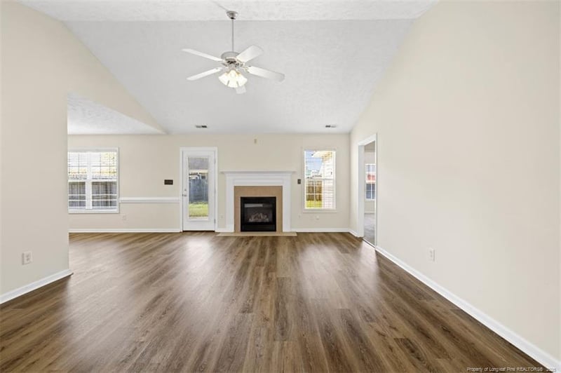 1247 Chimney Swift Dr, Fayetteville, NC 28306