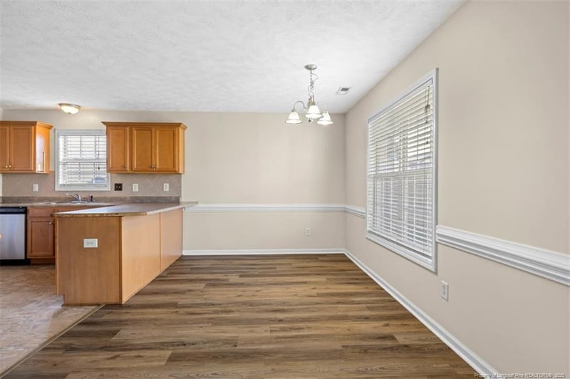 1247 Chimney Swift Dr, Fayetteville, NC 28306