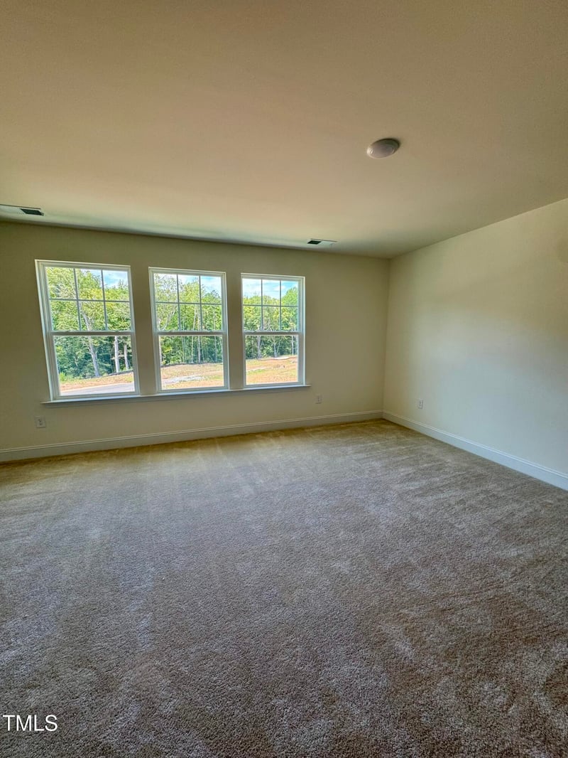 1247 Hammond Dr, Mebane, NC 27302