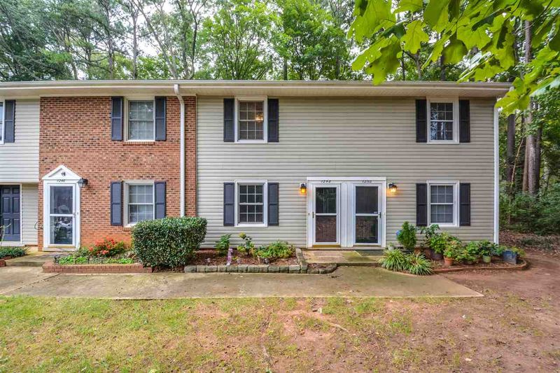 1248 Jamestown Cir, Cary, NC 27511