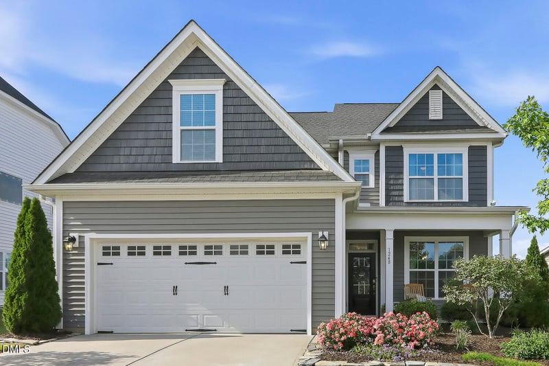 1248 Valley Dale Dr, Fuquay Varina, NC 27526