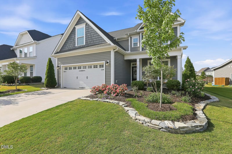 1248 Valley Dale Dr, Fuquay Varina, NC 27526