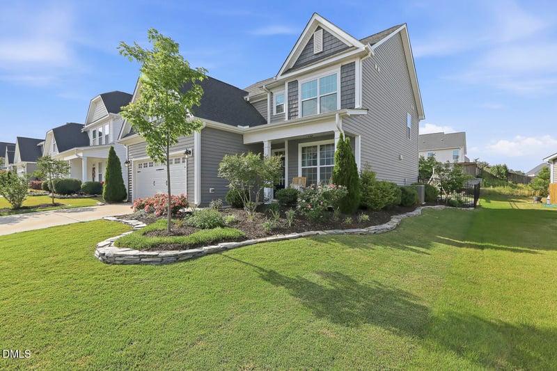 1248 Valley Dale Dr, Fuquay Varina, NC 27526