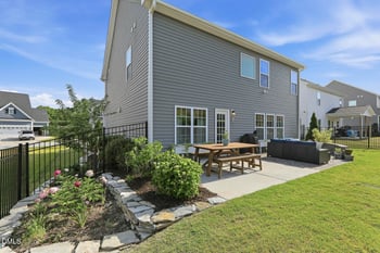 1248 Valley Dale Dr, Fuquay Varina, NC 27526