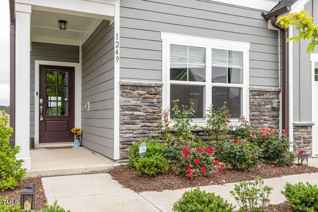 1249 White Flint Cir, Durham, NC 27703