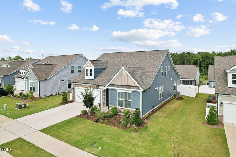 125 Alumroot Rd, Holly Springs, NC 27540