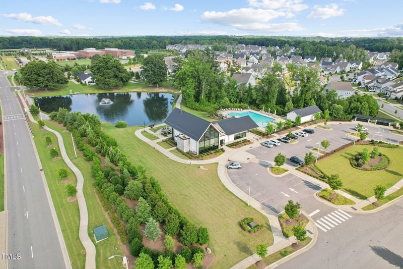 125 Alumroot Rd, Holly Springs, NC 27540