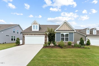 125 Alumroot Rd, Holly Springs, NC 27540