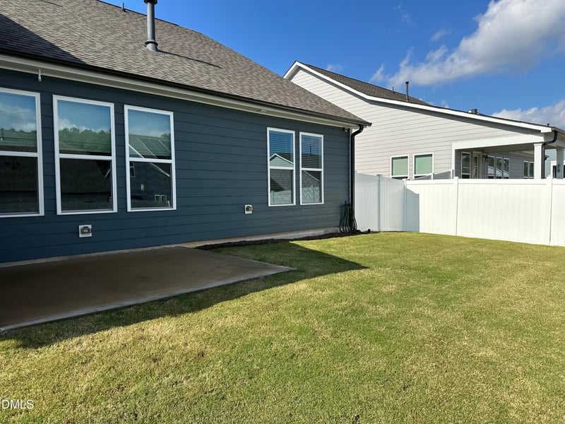 125 Alumroot Rd, Holly Springs, NC 27540