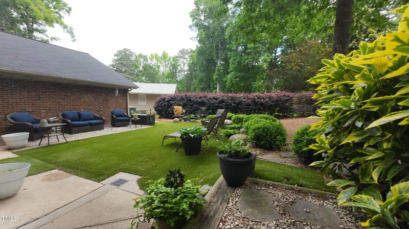 125 Amesbury Ln, Cary, NC 27511