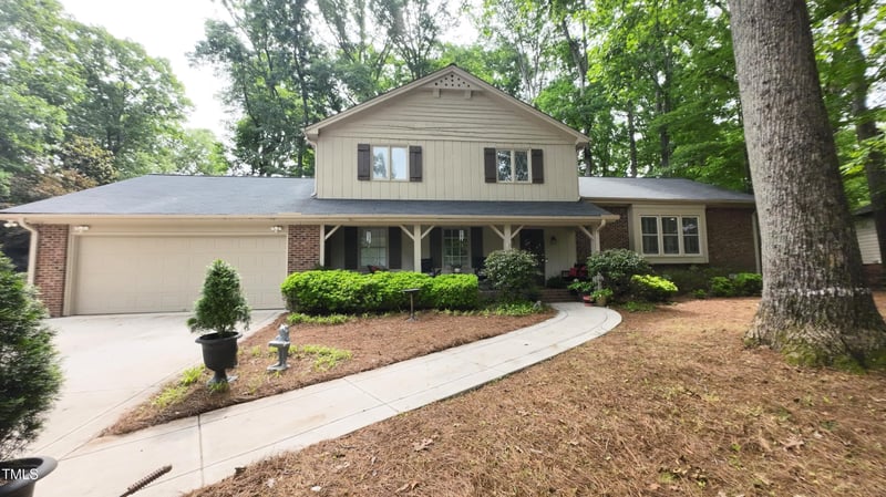 125 Amesbury Ln, Cary, NC 27511