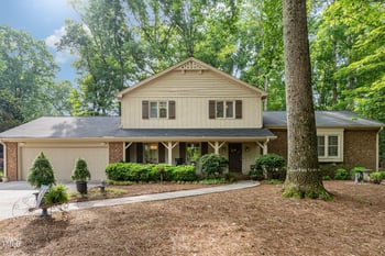 125 Amesbury Ln, Cary, NC 27511