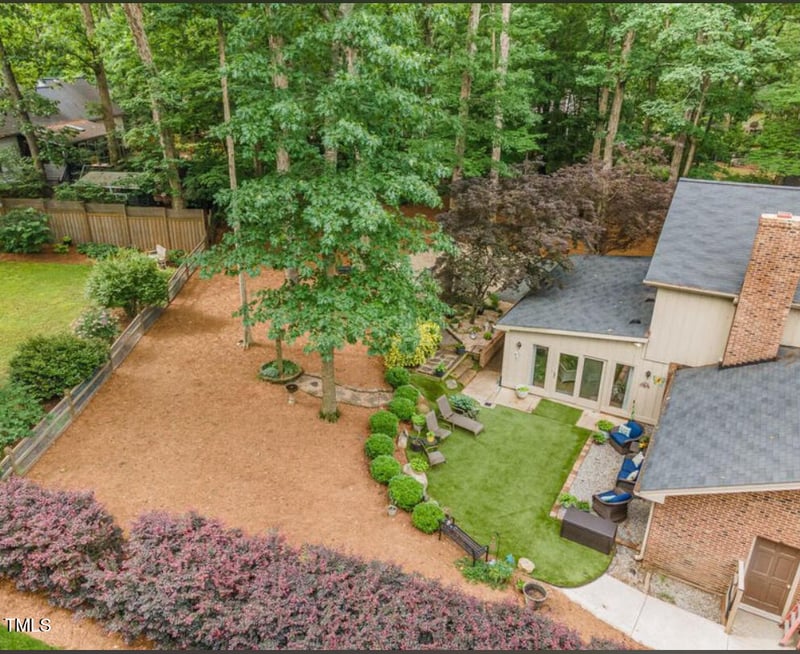 125 Amesbury Ln, Cary, NC 27511