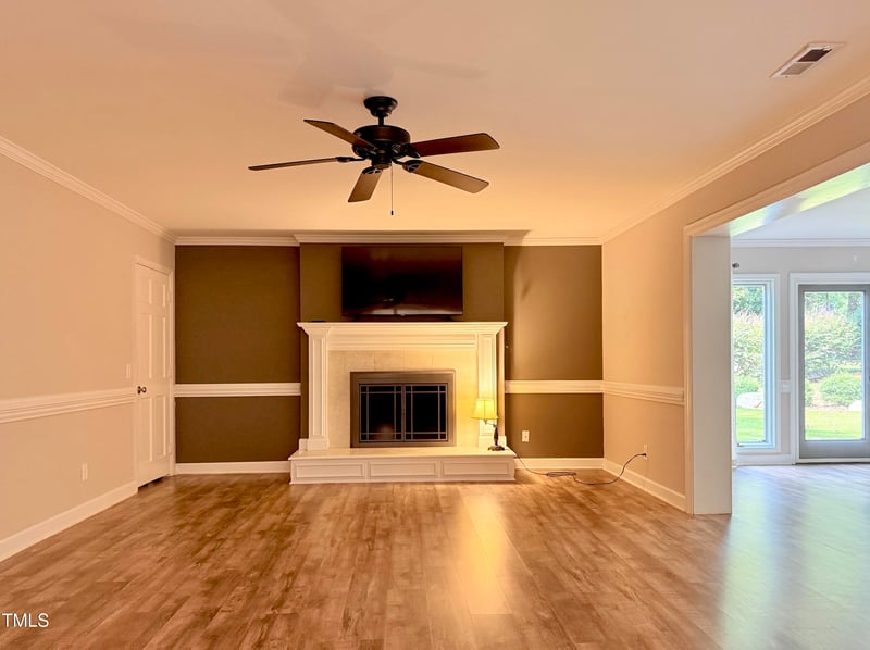 125 Amesbury Ln, Cary, NC 27511