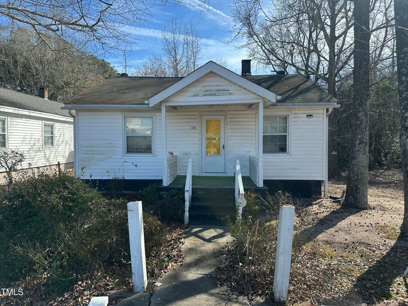 125 W Barbee St, Zebulon, NC 27597