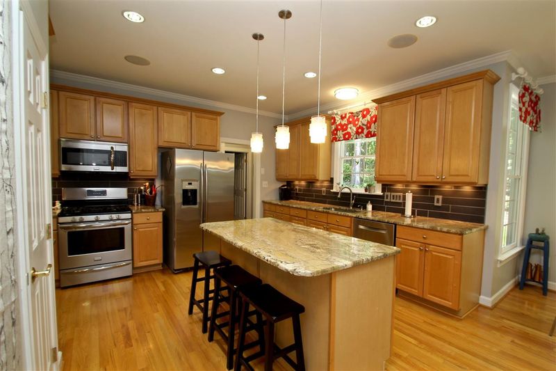 125 Barnes Spring Ct, Cary, NC 27519