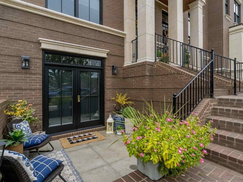 125 S Bloodworth St, Raleigh, NC 27601
