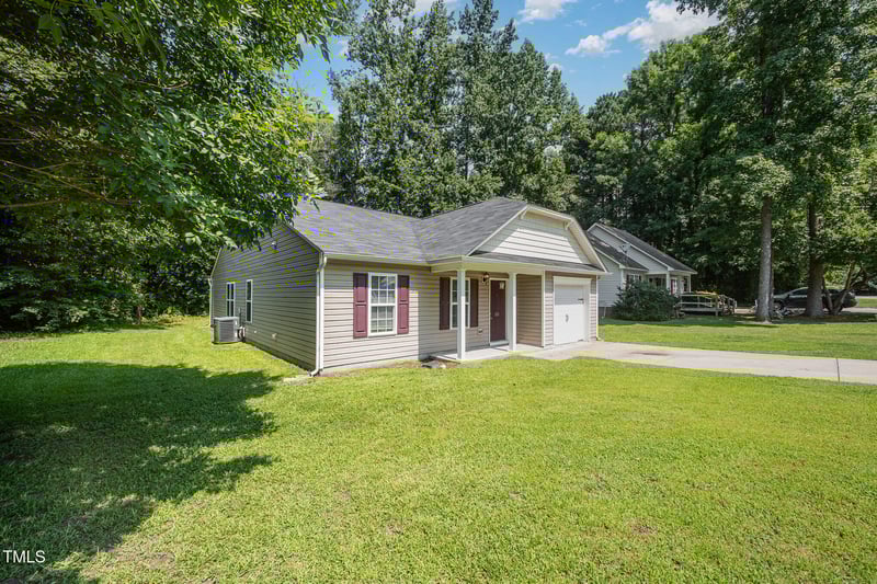 125 Brook Pl, Smithfield, NC 27577