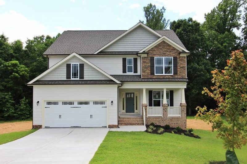 125 Canterbury Dr, Franklinton, NC 27525