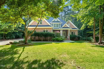 125 Colfax Dr, Chapel Hill, NC 27516