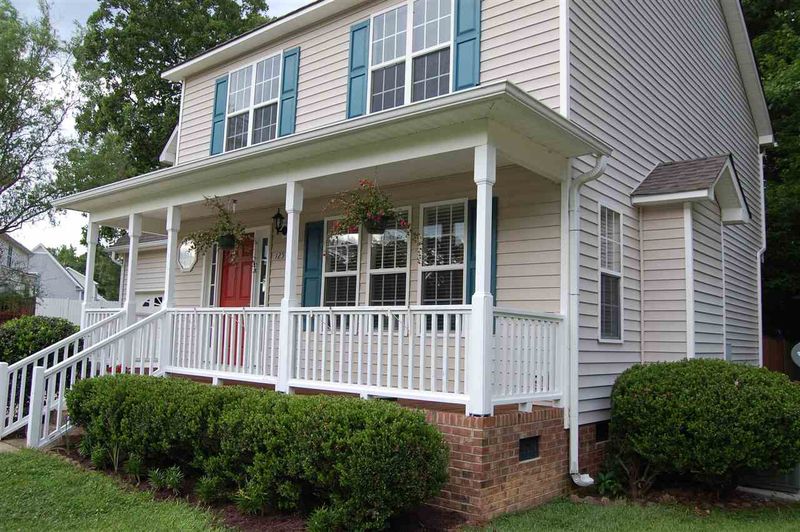 125 Creekbank Ct, Garner, NC 27529