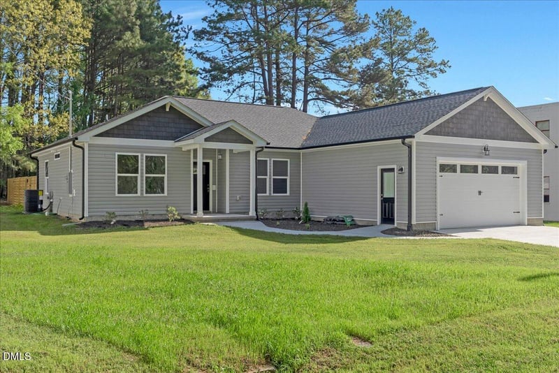 125 Davis St, Louisburg, NC 27549