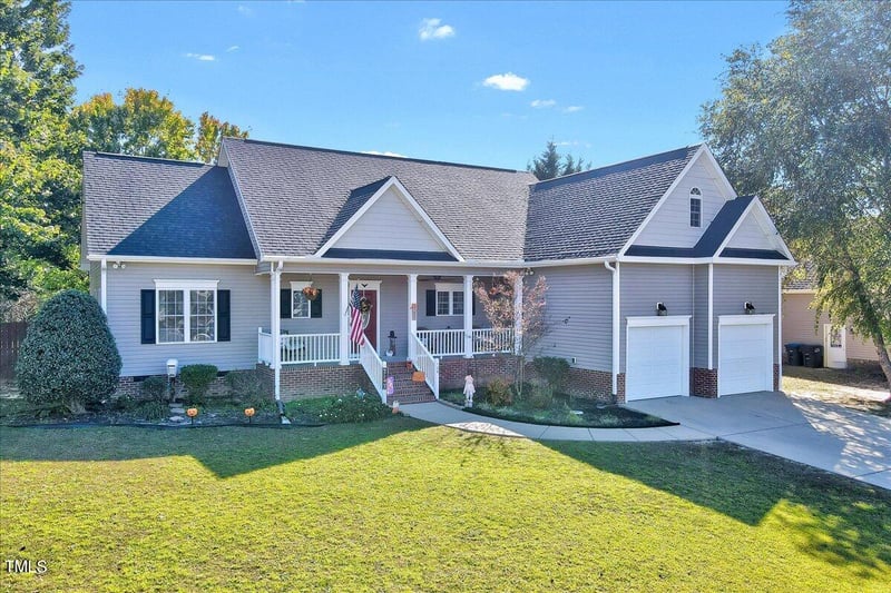 125 Dexterfield Dr, Fuquay Varina, NC 27526