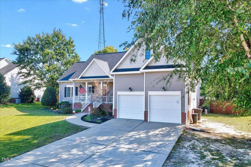 125 Dexterfield Dr, Fuquay Varina, NC 27526