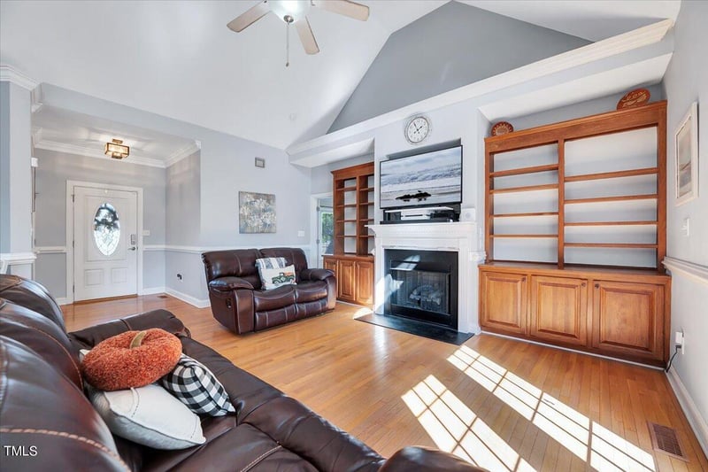 125 Dexterfield Dr, Fuquay Varina, NC 27526