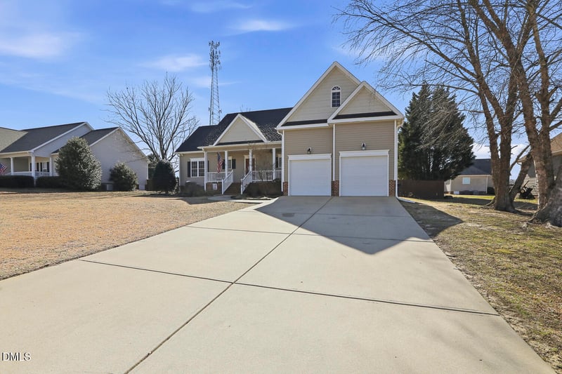 125 Dexterfield Dr, Fuquay Varina, NC 27526