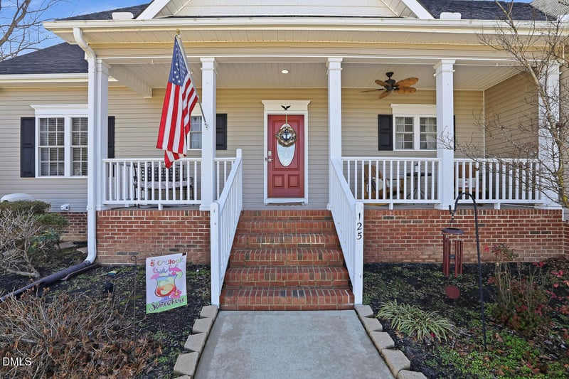 125 Dexterfield Dr, Fuquay Varina, NC 27526