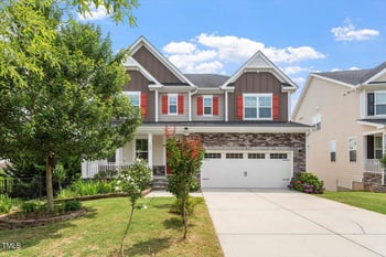125 Durban Meadow Dr, Holly Springs, NC 27540
