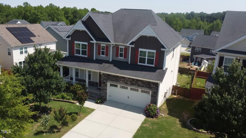125 Durban Meadow Dr, Holly Springs, NC 27540