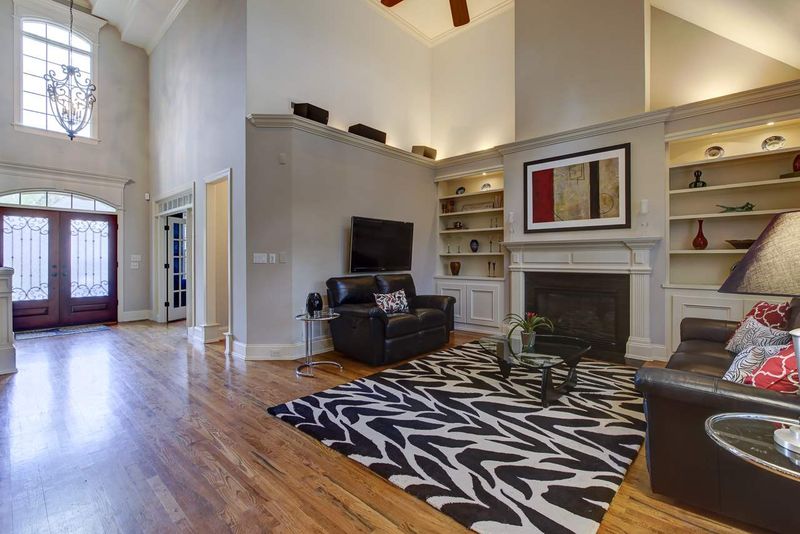 125 Edgewood Dr, Durham, NC 27713