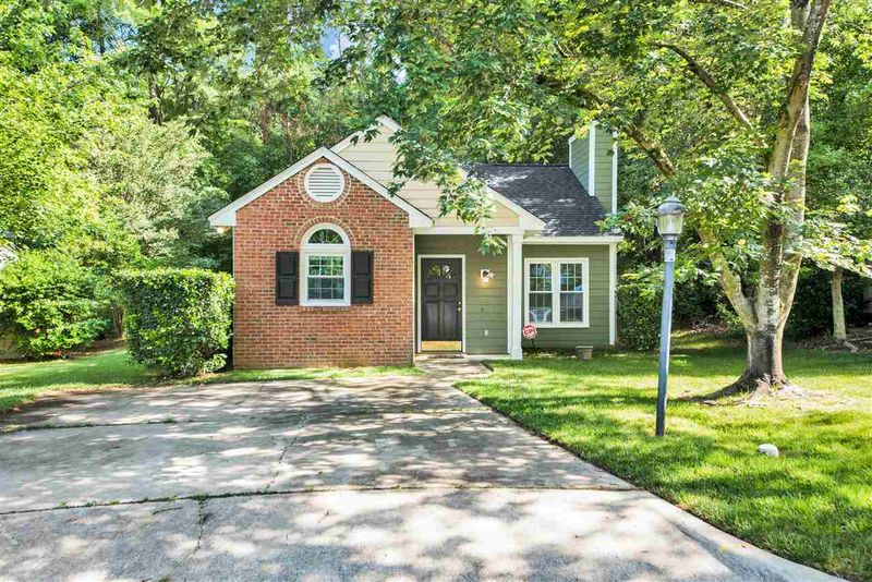 125 Ellsworth Pl, Cary, NC 27511