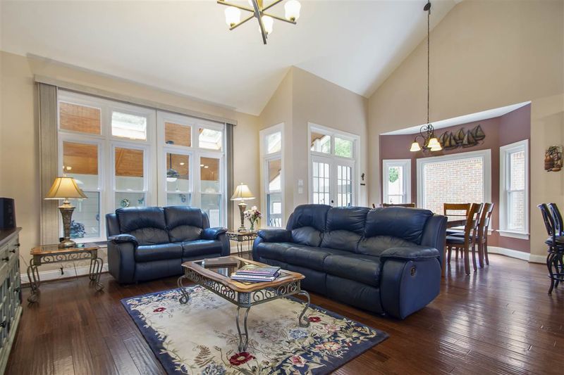 125 Ethans Glen Ct, Cary, NC 27513
