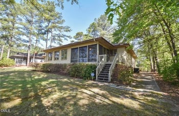 125 Fairway Ln, Sanford, NC 27332
