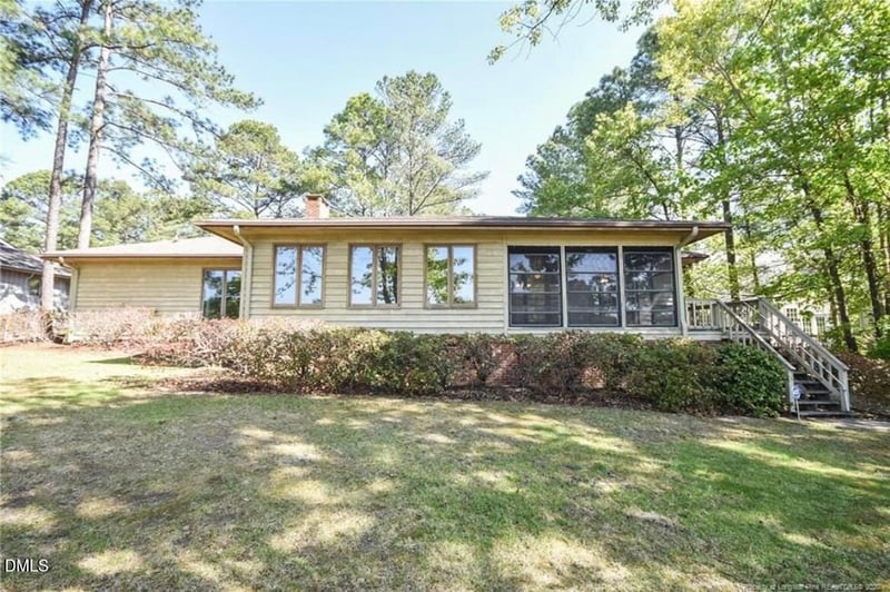 125 Fairway Ln, Sanford, NC 27332