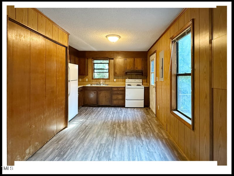 125 Forsyth Dr, Chapel Hill, NC 27517