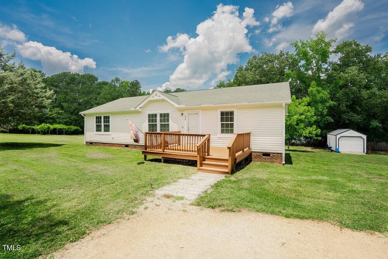 125 Green Ln, Clayton, NC 27520
