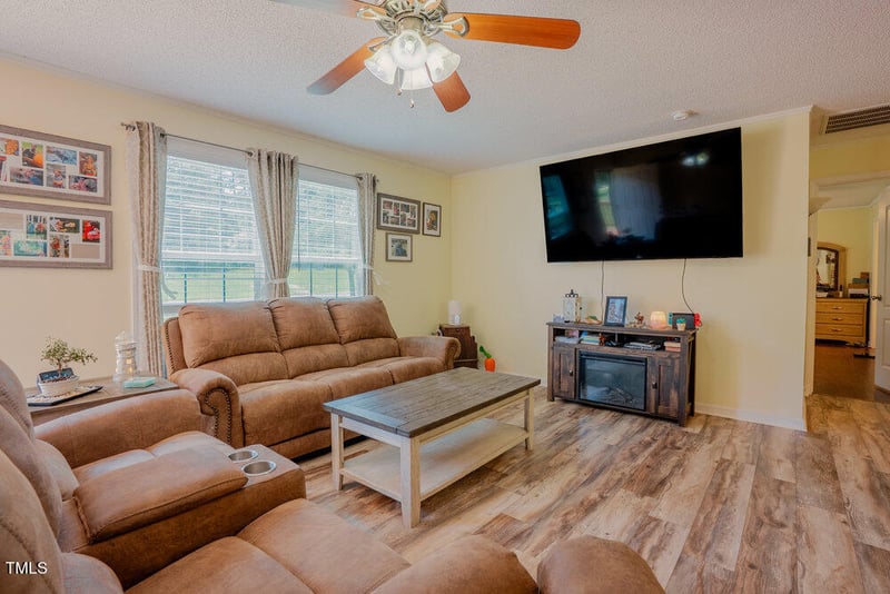 125 Green Ln, Clayton, NC 27520