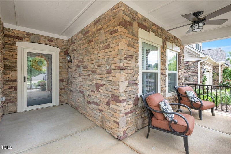 125 Greenway Ldg, Chapel Hill, NC 27516