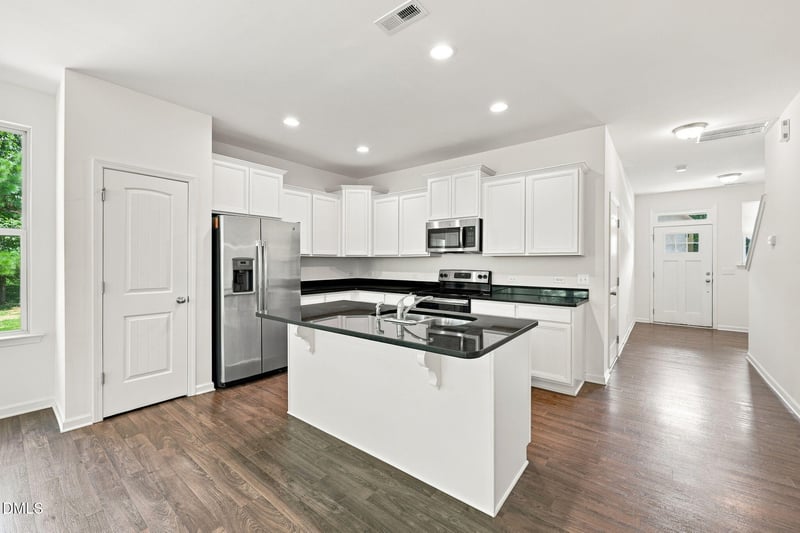 125 Hill Shore Ln, Clayton, NC 27527