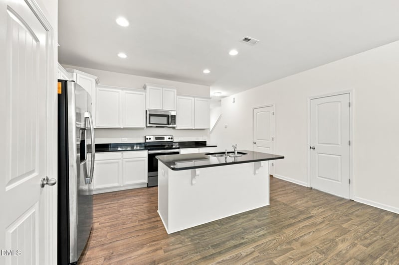 125 Hill Shore Ln, Clayton, NC 27527