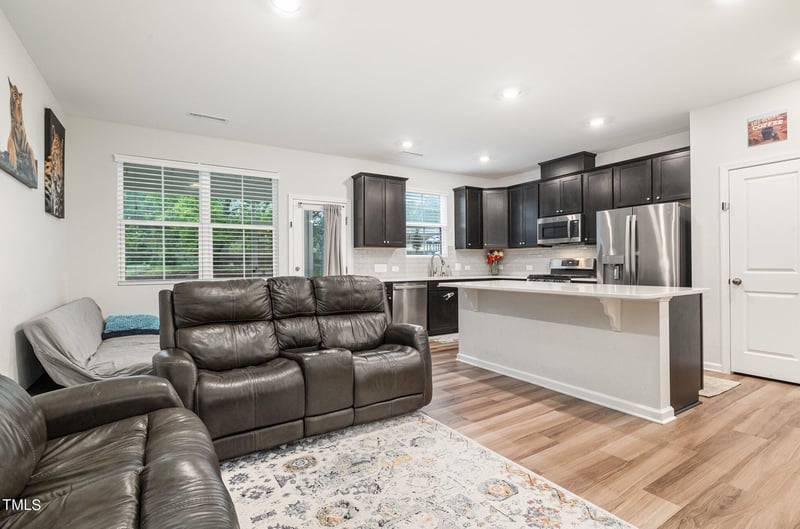 125 Hunston Dr, Holly Springs, NC 27540