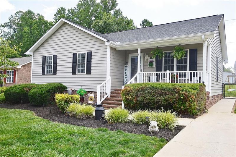 125 Justin Ct, Burlington, NC 27217