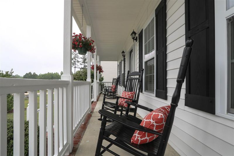 125 Kendall Dr, Clayton, NC 27520