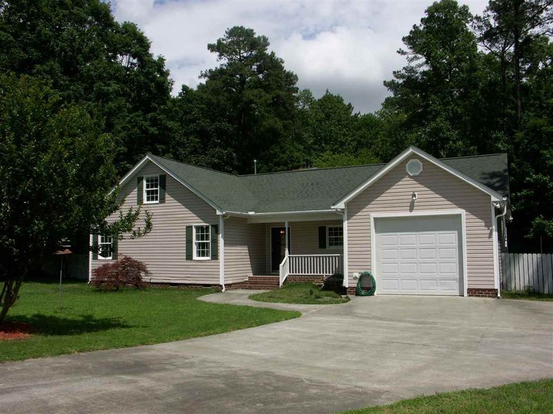 125 Linnett Ct, Youngsville, NC 27596