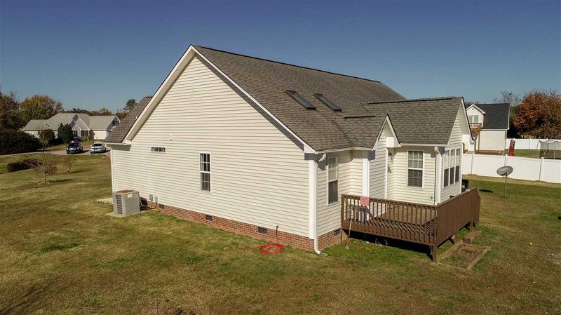 125 Longhorn Dr, Garner, NC 27529