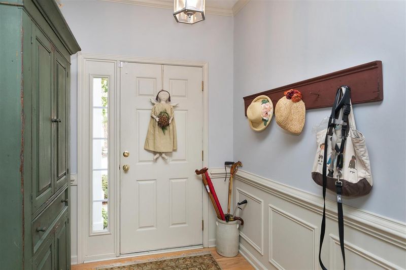 125 Madison Square Ave, Cary, NC 27513